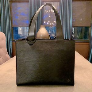 SOLD! LOUIS VUITTON Gemo Epi Leather Tote!